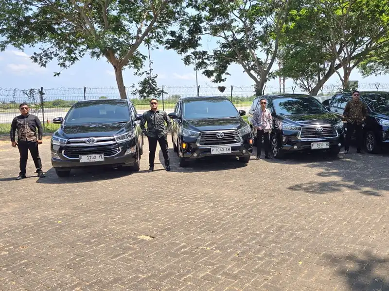 Sewa Mobil Banyuwangi Plus Driver